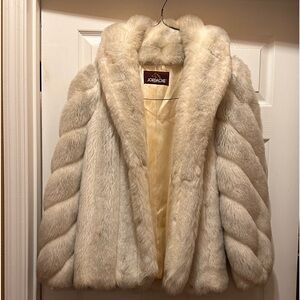 Gentle worn Faux far coat.